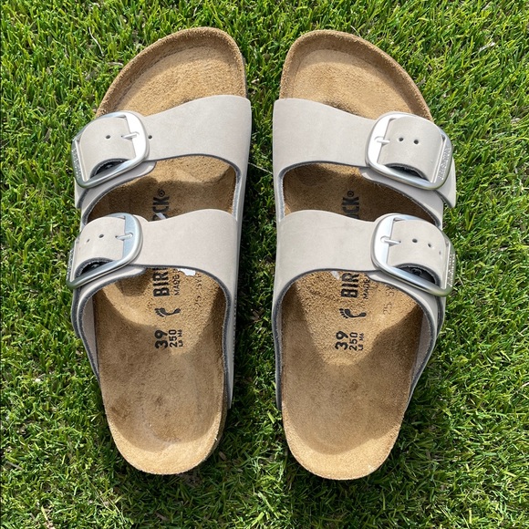 NWT BIRKENSTOCK Big Buckle Arizona Sandals! - Picture 4 of 9